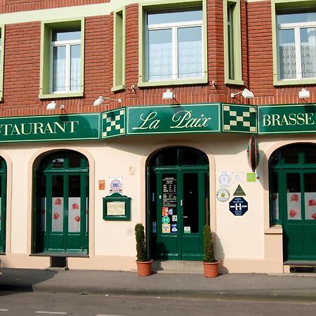 Hotel De La Paix Albert Bagian luar foto
